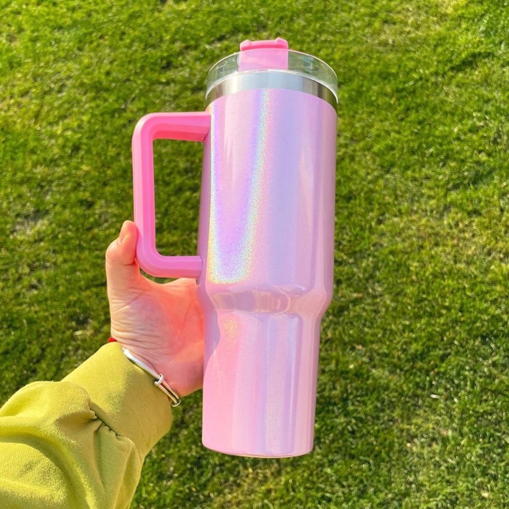 40oz brand new holographic shimmer tumbler cups!